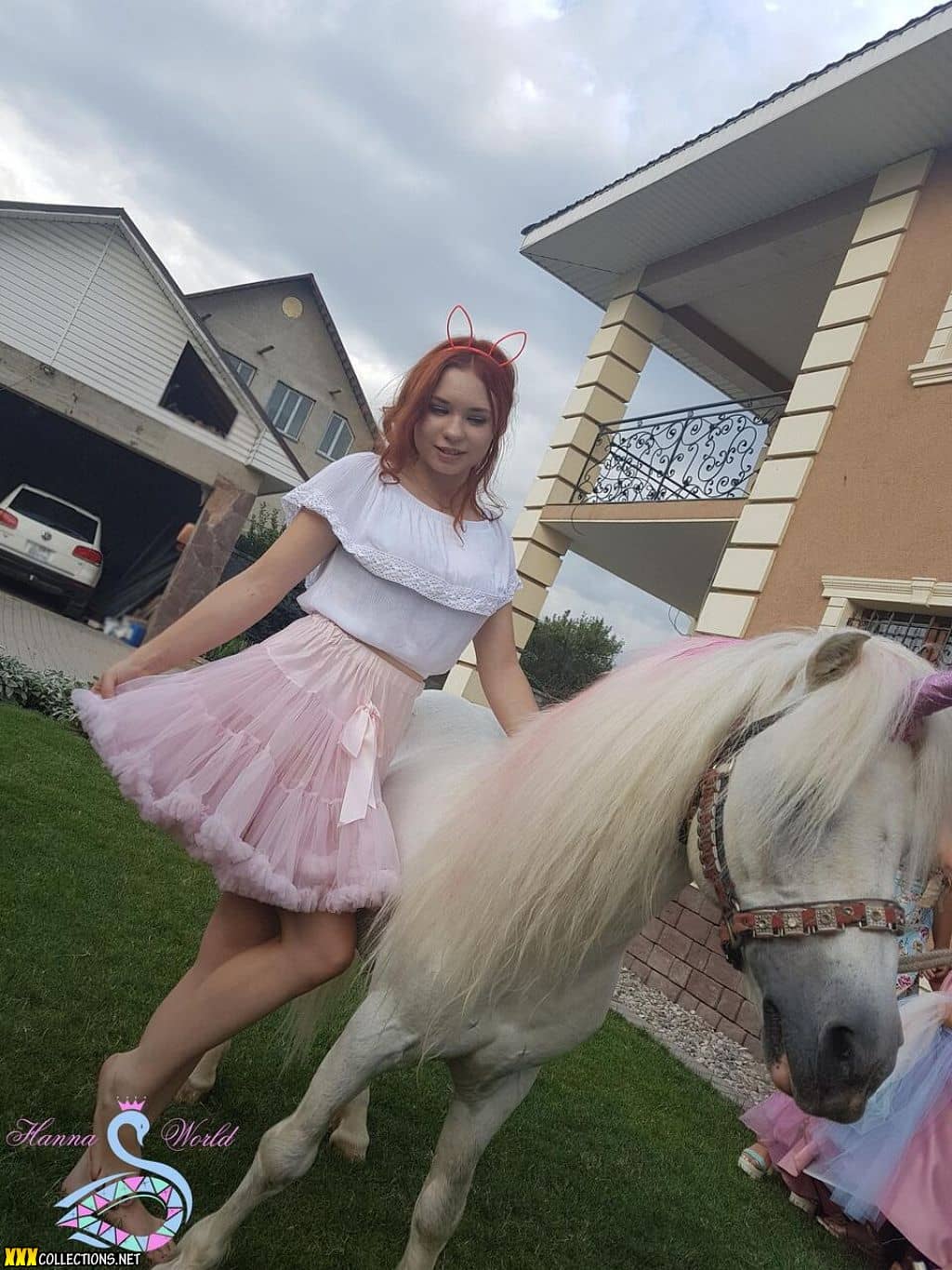 Hannas World Party Time Come Meet Our Unicorn Picture Set Download