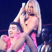  คลิปทีวีสั้นของ Britney Spears จากวิดีโอ HD ของ Femme Fatale Tour